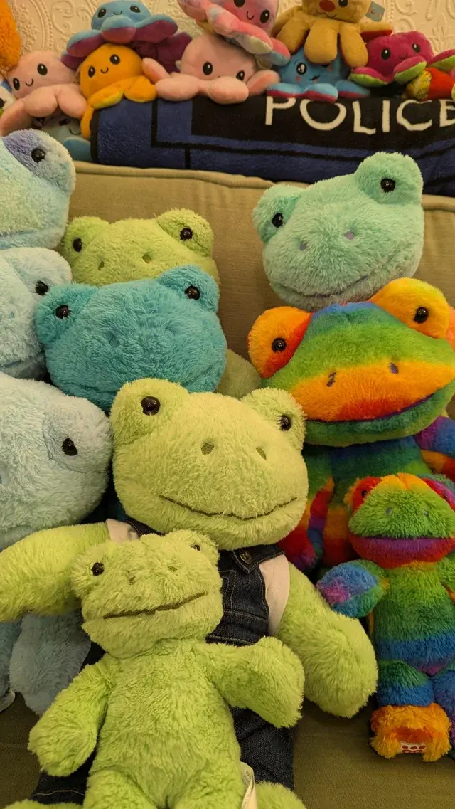 The collective name for a group of Frogs is an Army