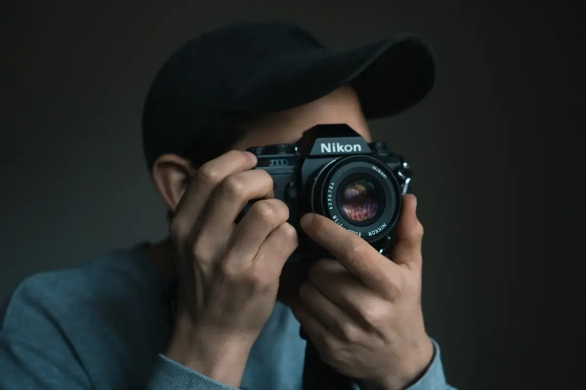 Manual Focus in Photography: The Ultimate Guide