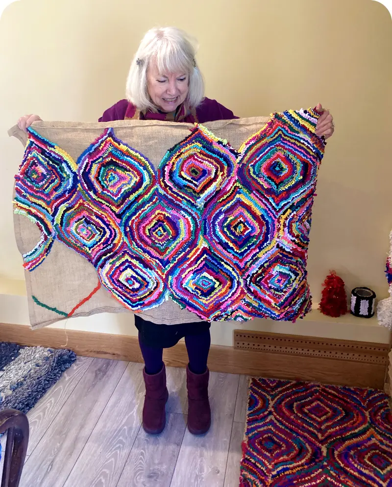 How do you make a rag rug
