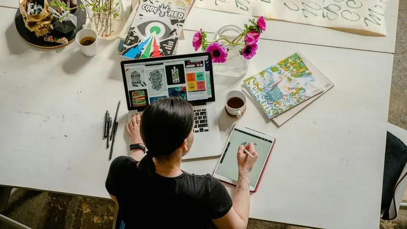 7 Best Print-on-Demand Sites for Artists in 2026 (Compared)
