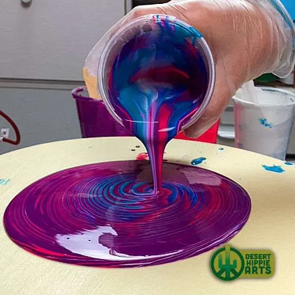 Pour painting — image 2