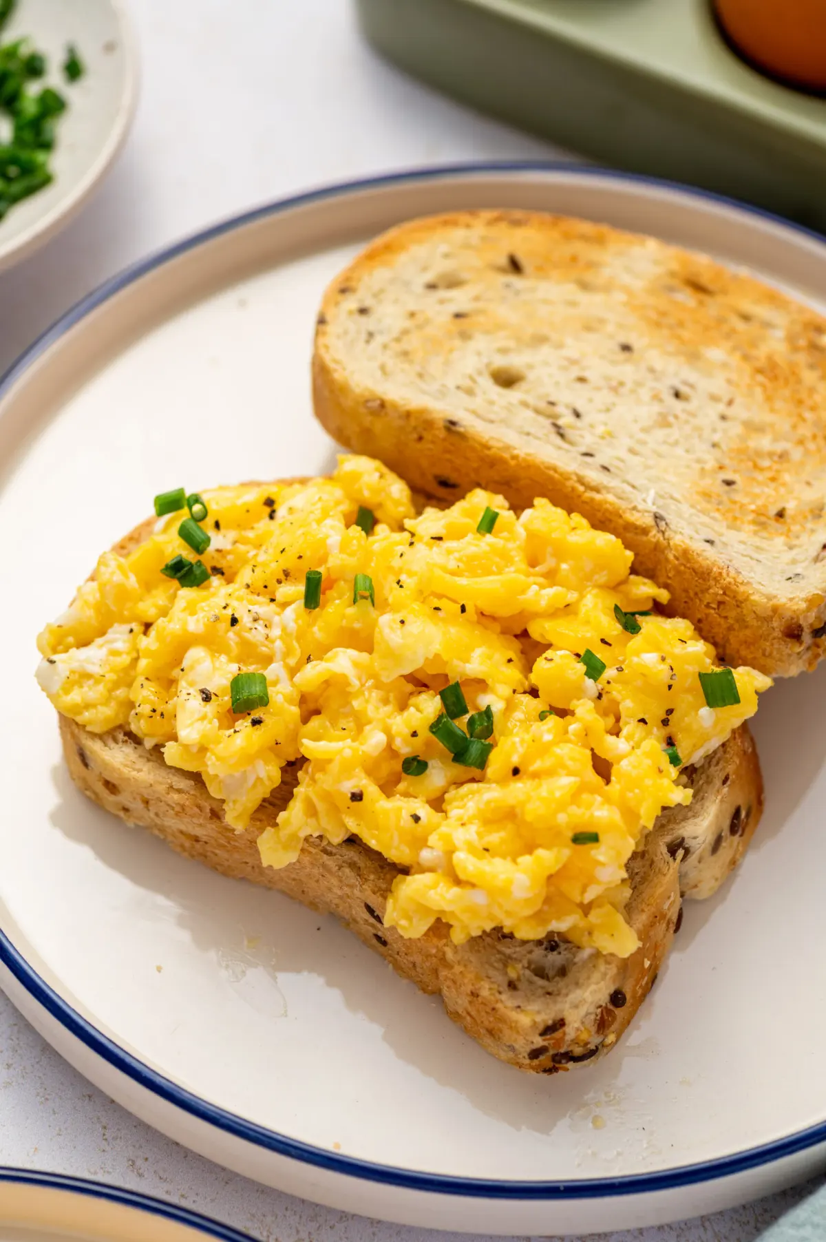 Restaurant-Style Scrambled Eggs