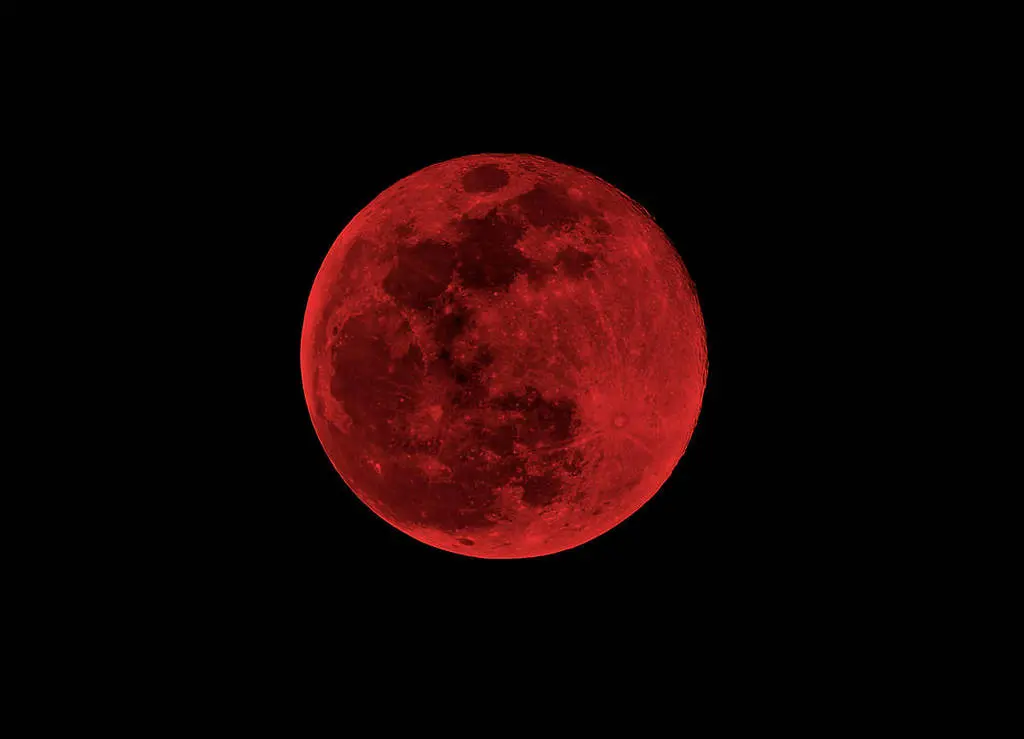 A "Blood Moon" Will Light Up the Sky Over Chicago This Week