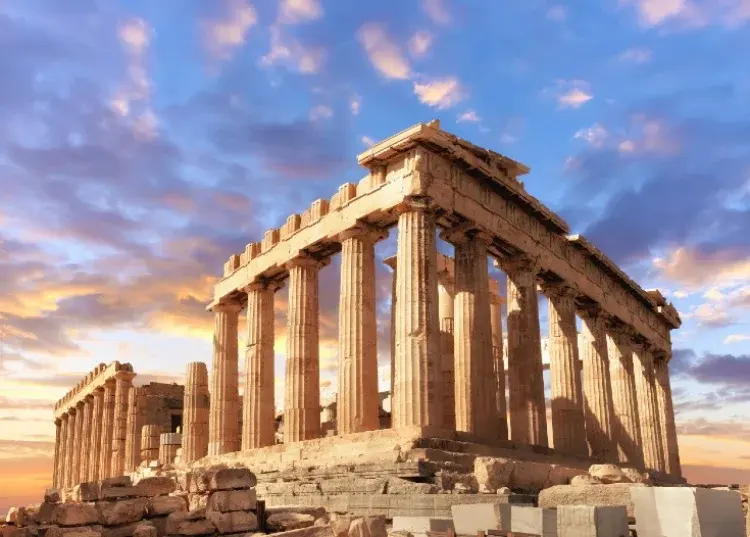 10 Dazzling Ancient Greek Ruins in Greece