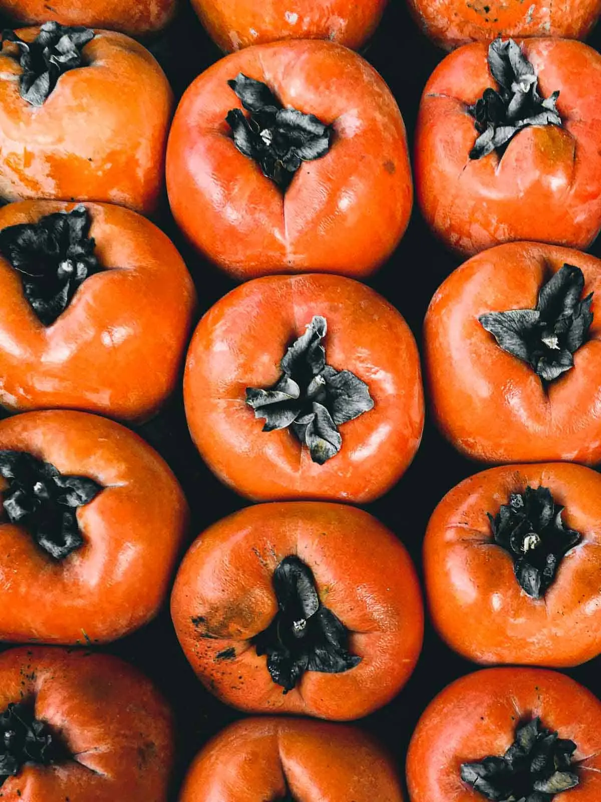 32 Orange Colored Fruits List (+ & Names)