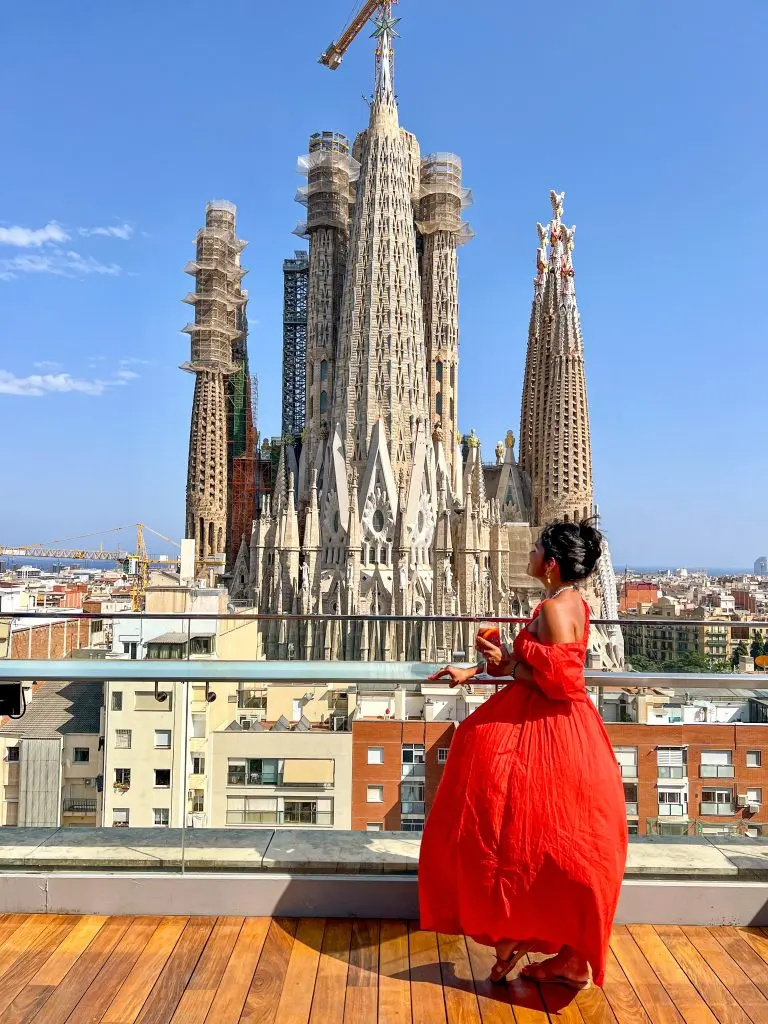 BARCELONA SPAIN TRAVEL GUIDE
