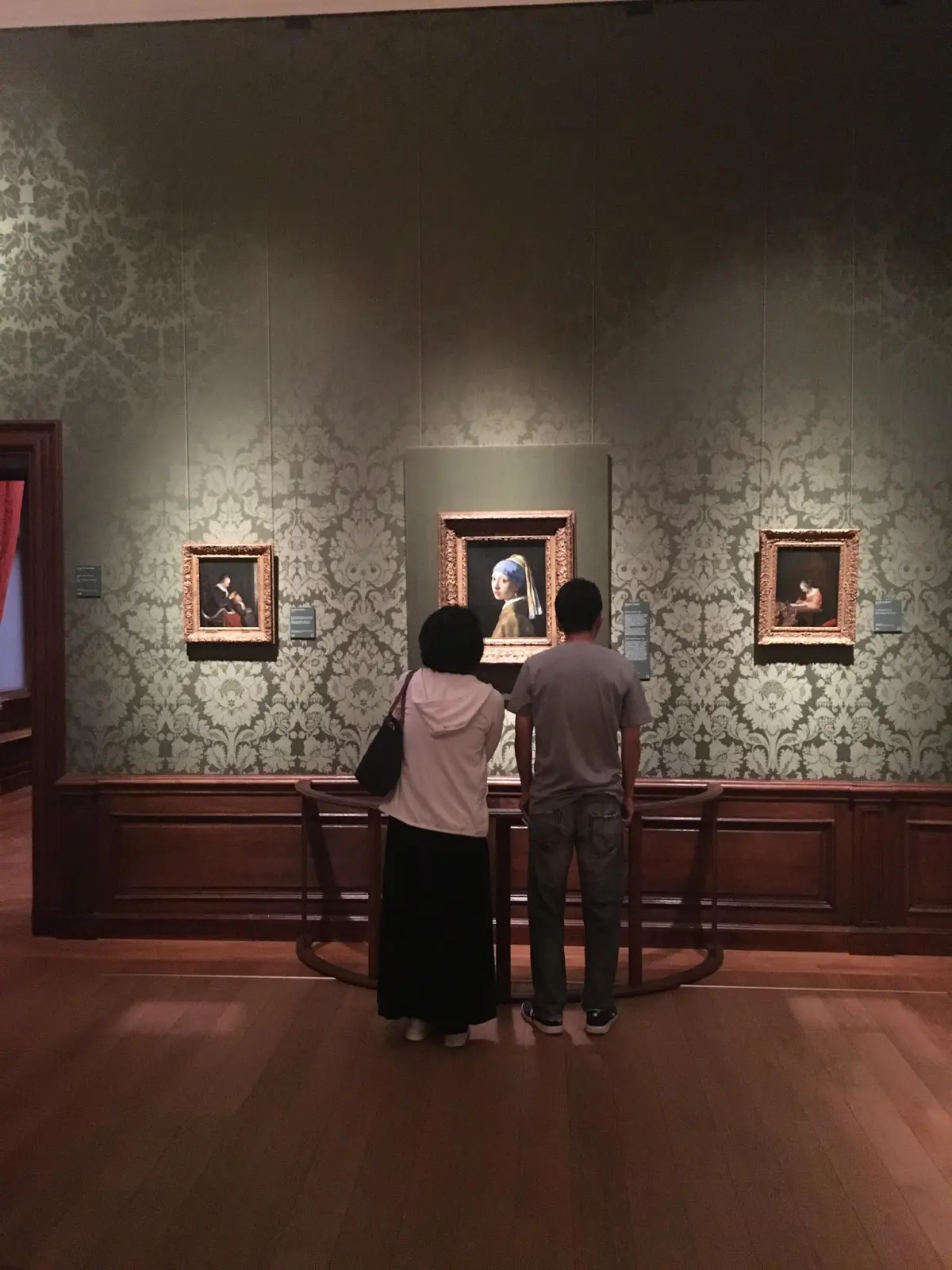 Three minutes alone with Vermeer's 'Girl with a Pearl Earring'