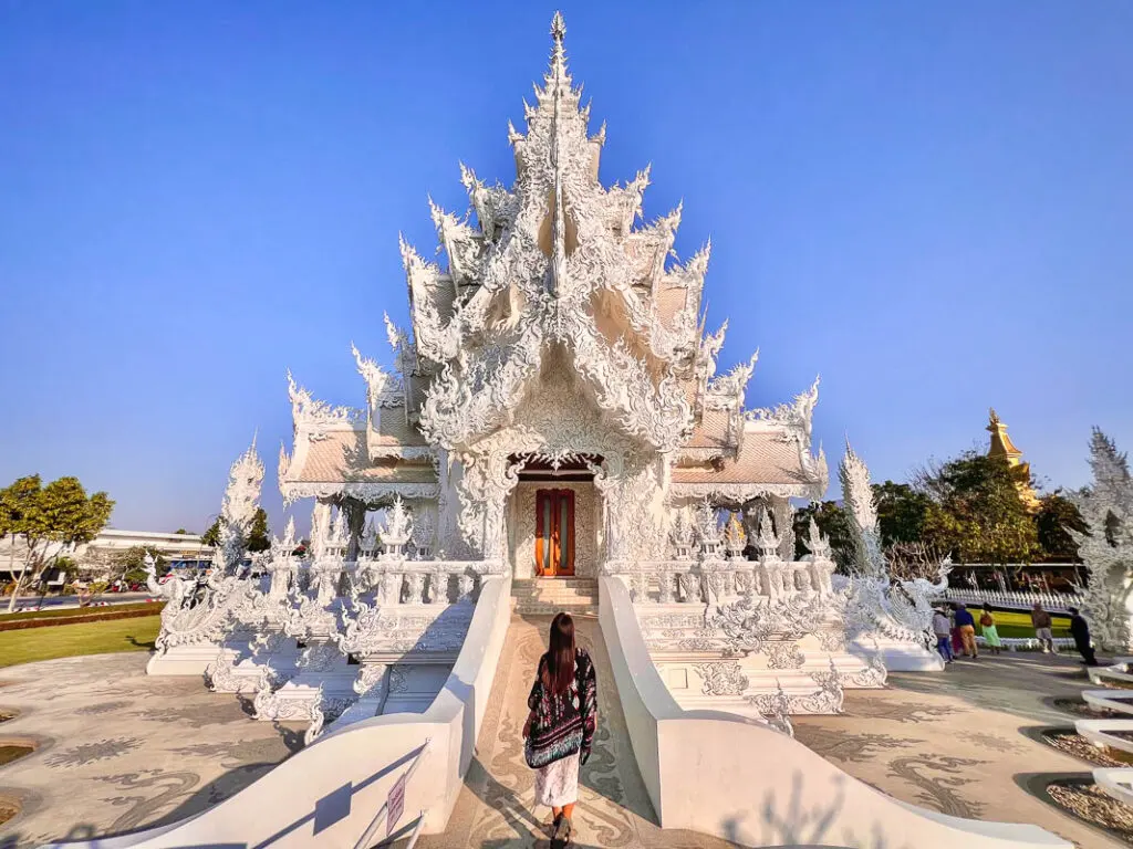 20 Reasons Why Everyone and Their Father Are Booking Flights to Thailand This Year