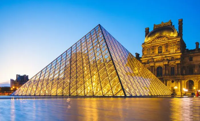 19 Astounding Facts About the Louvre That Make it Famous
