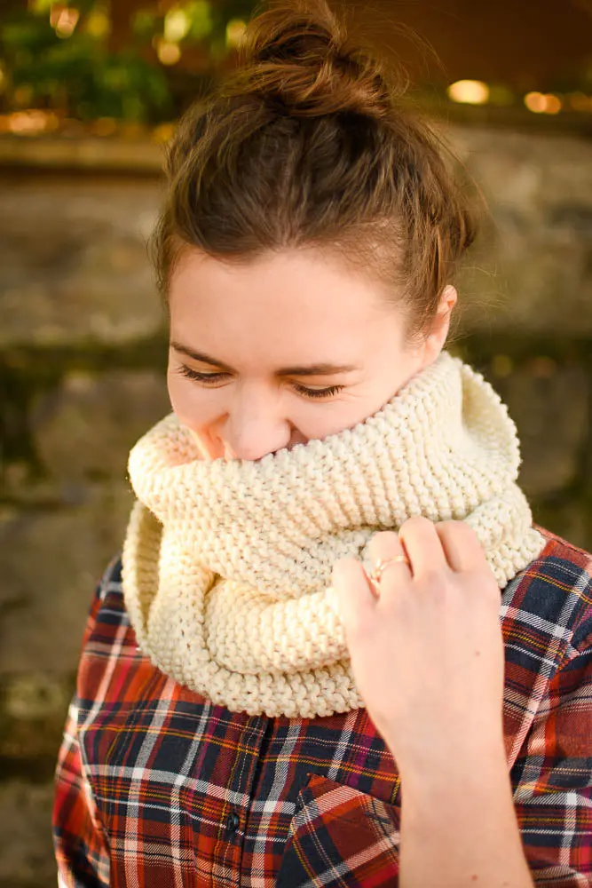 How to Knit a Scarf: A Beginners Guide to Scarf Knitting