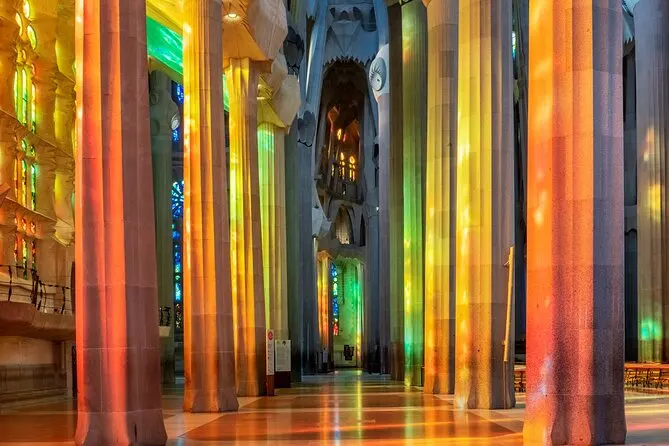 Barcelona Skip-the-Line Sagrada Familia Small-Group Tour 2026