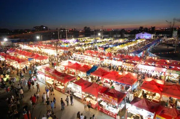 Travellers' Guide to the Richmond Night Market