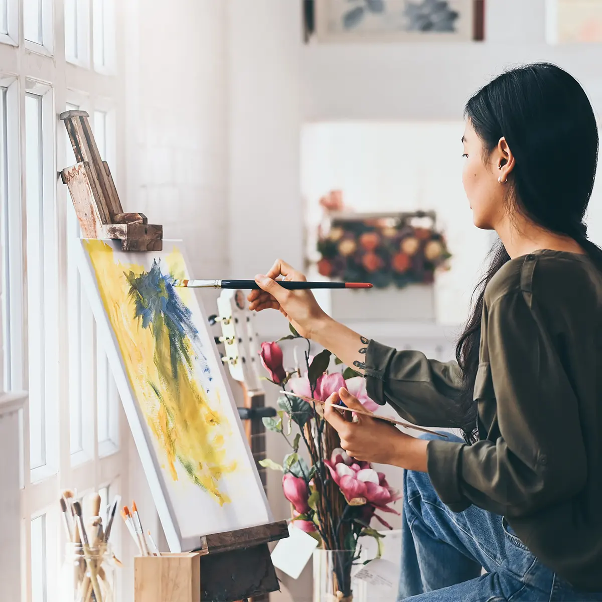 10 Lucrative Art Entrepreneur Careers That Combine Art, Business