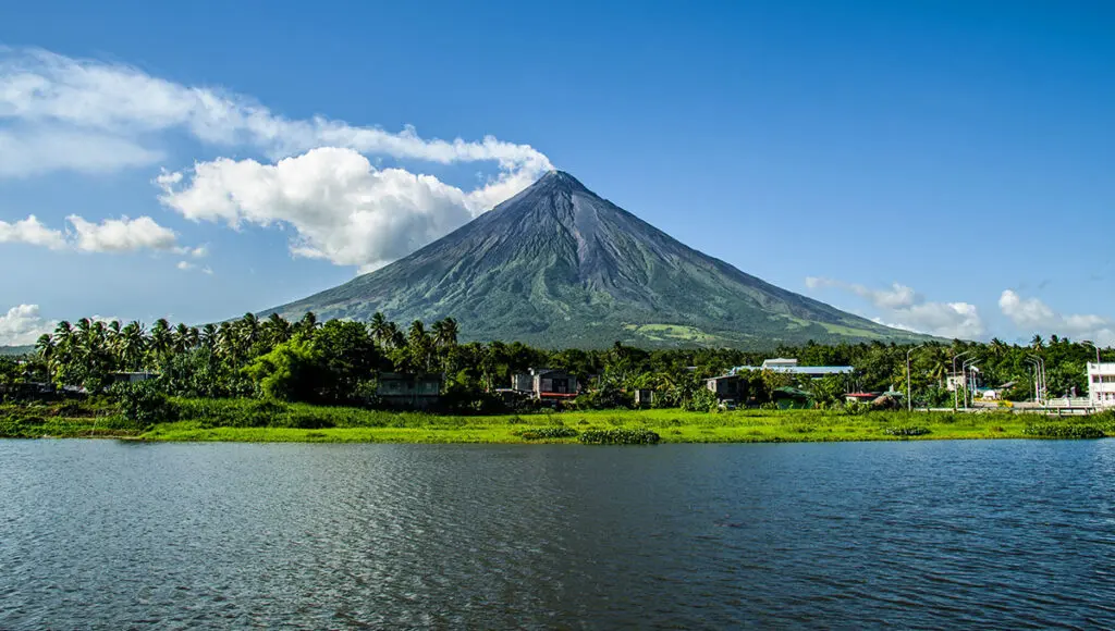 What Is Philippines Famous For? 12 Unique Highlights