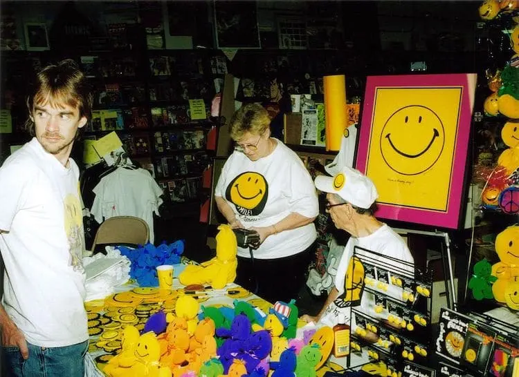 Who Invented the Smiley Face? Discover the History of the Yellow Icon