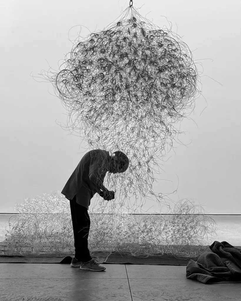 Sculptor Alan Saret, Known for Wire Anti-Form Works, Dies at 81