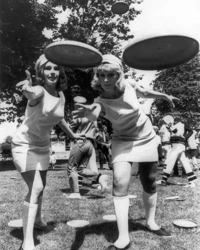 Invented frisbee — image 2