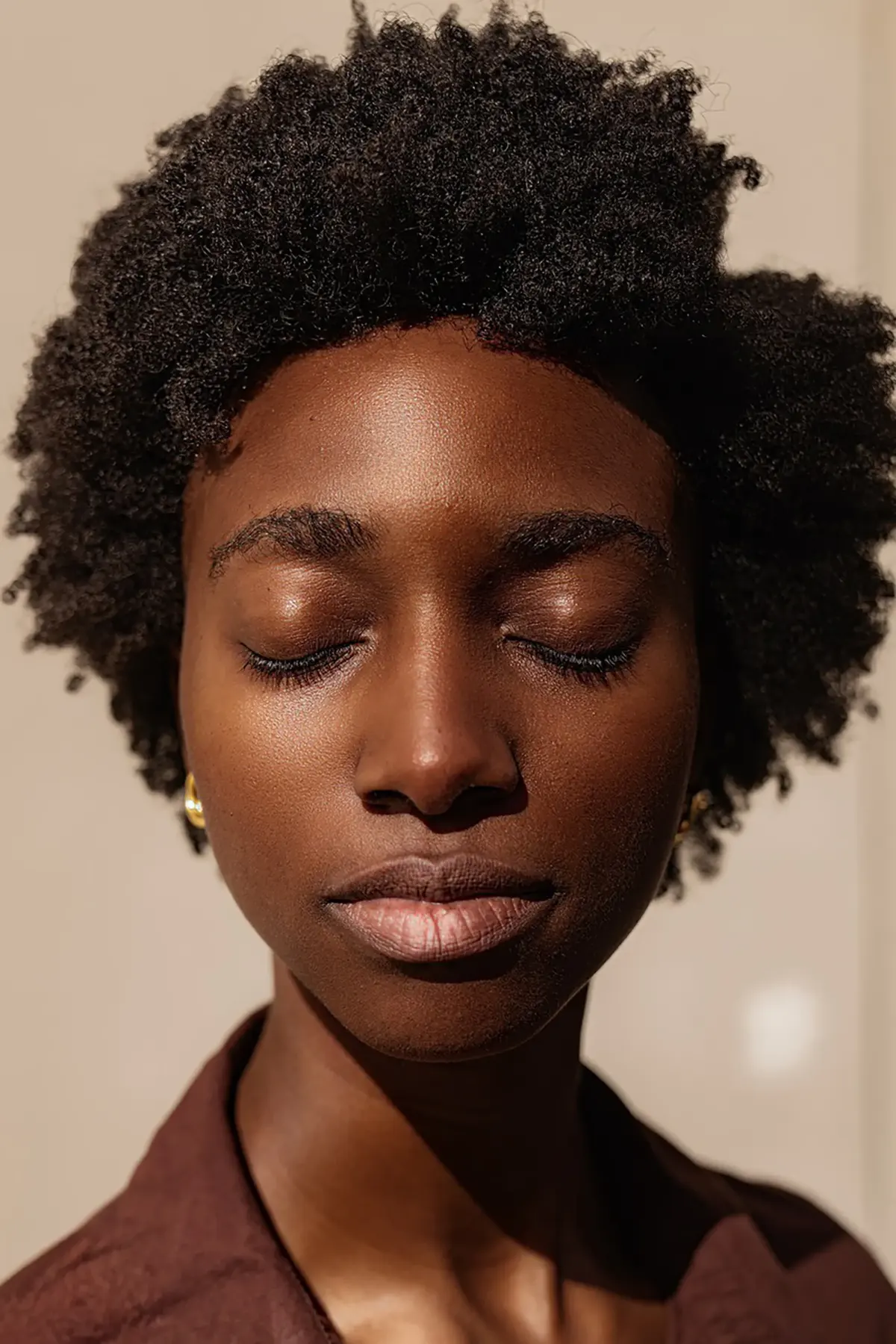 How to Get Thicker Eyebrows, Naturally
