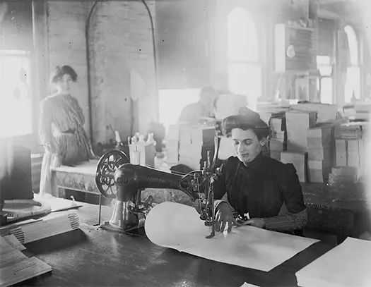 Invented sewing machine — image 2