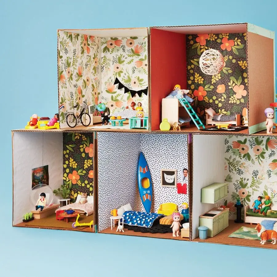 Cardboard crafts: 11 awesome ideas