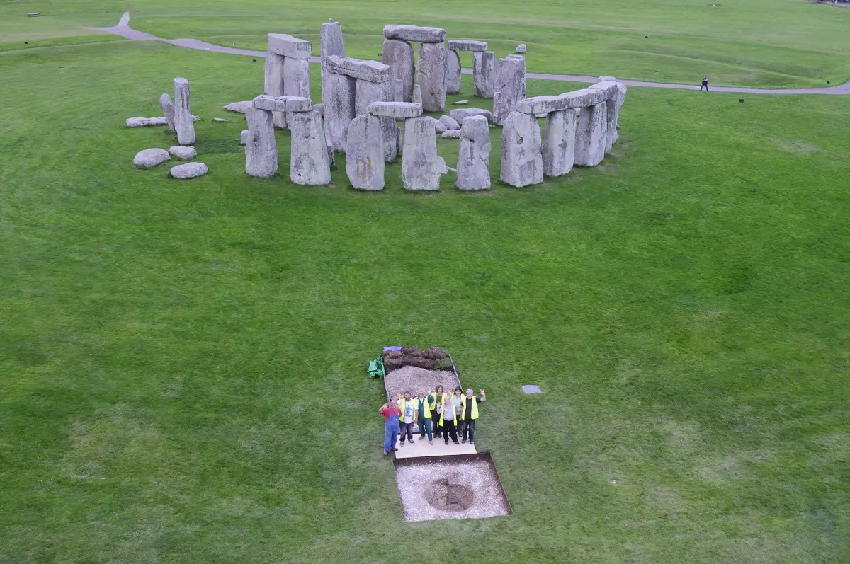New light shed on the people who built Stonehenge