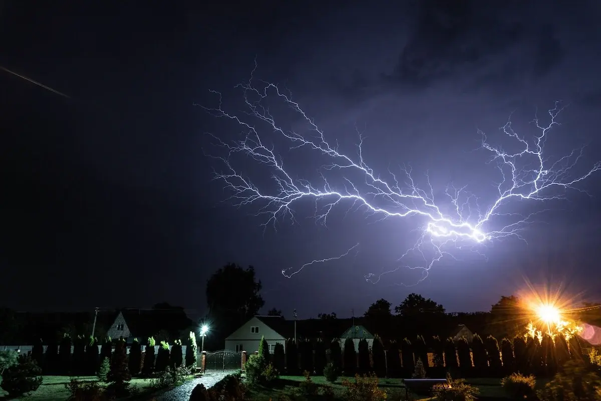 What Makes Heat Lightning? (And Is It Really Lightning?)