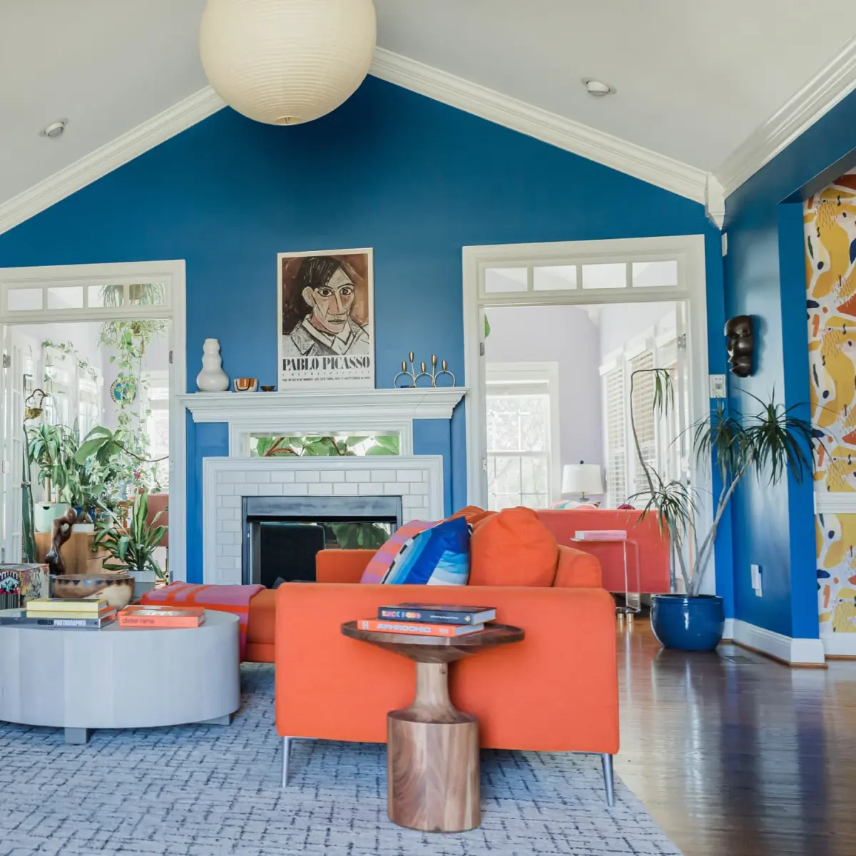 What Colors Go with Light Blue? How to Style This Hue