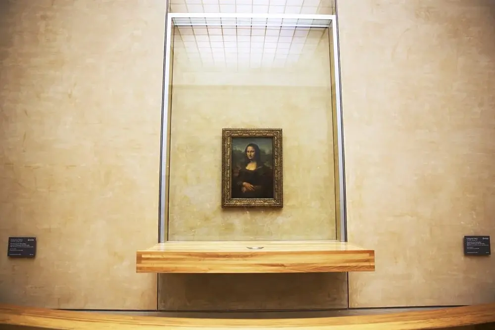 Moving Mona Lisa: The Great Dispute between 2 Countries
